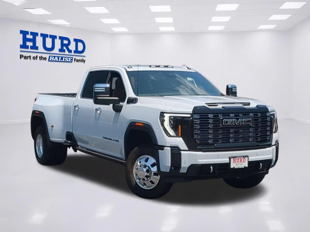 2026 GMC Sierra 3500 HD Denali Ultimate DRW in Glacier White Tricoat — front three-quarter view